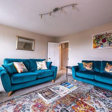 Beautiful & Spacious Retreat In Уинчестър Екстериор снимка